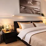 Korina, Spacious Family Near The Apartament *
